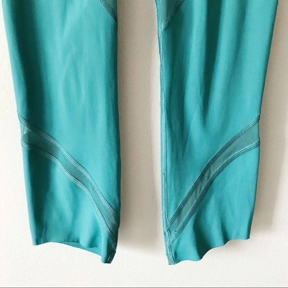 Lululemon On Pace Crop 21” Deep Cove Green Sz 4